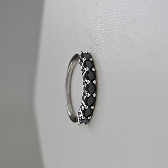 7 Stones Black Moissanite - Picture 2 of 8